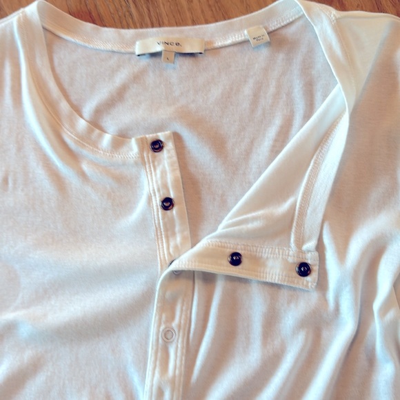 Vince White Tee. Size Large. - Picture 3 of 4